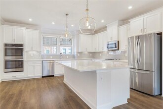 1387 Live Oak Ln in Brookhaven, GA - Building Photo - Building Photo