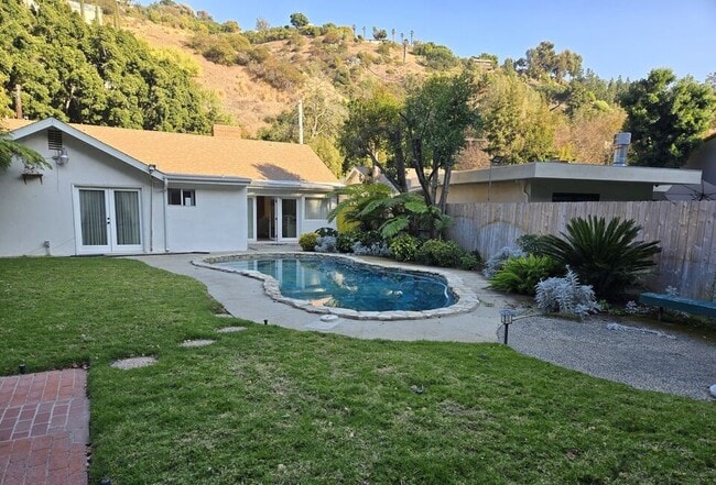 property at 1481 Benedict Canyon Dr