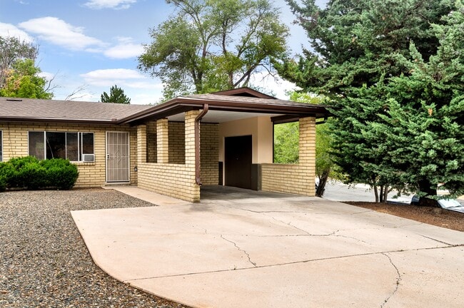 property at 207 E Aubrey St