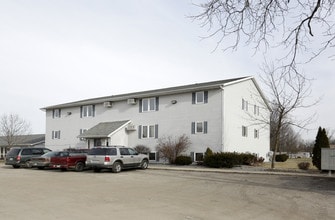 415 W Jefferson St in Gardner, IL - Foto de edificio - Building Photo