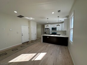 1094 Grove St in Irvington, NJ - Building Photo - Building Photo