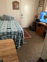 1209 Ramona St in Anchorage, AK - Building Photo - Building Photo