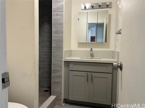 1233 Young St in Honolulu, HI - Building Photo - Building Photo