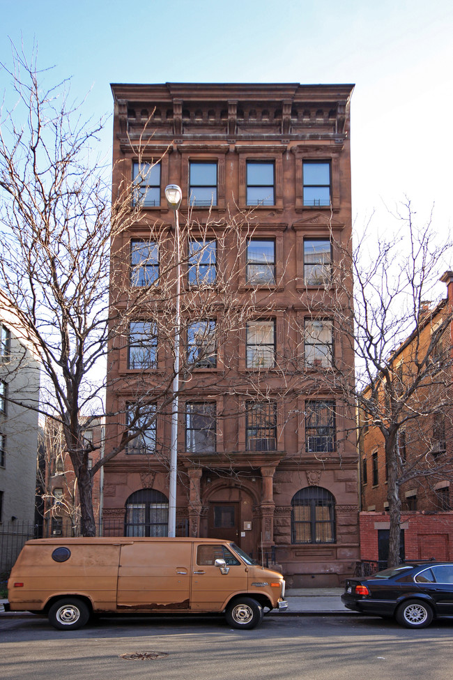 53 W 104th St in New York, NY - Building Photo - Building Photo