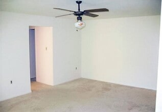 1954 Kennedy Dr in McLean, VA - Building Photo - Building Photo