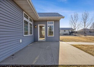 4304 37th Ave S in Fargo, ND - Building Photo - Building Photo