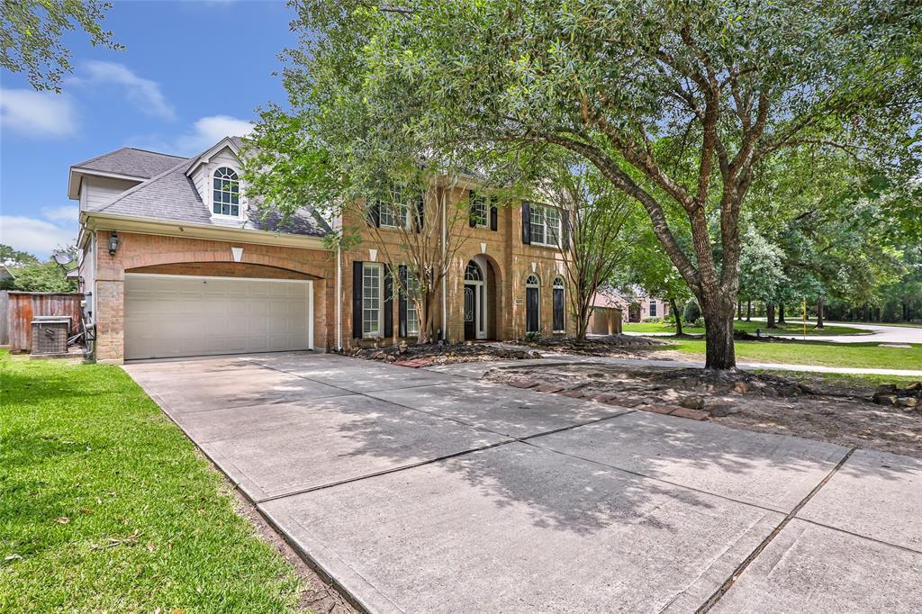 19402 Texas Laurel Trail in Humble, TX - Building Photo
