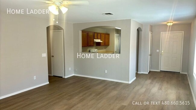 7018 S 24th Ln in Phoenix, AZ - Building Photo - Building Photo