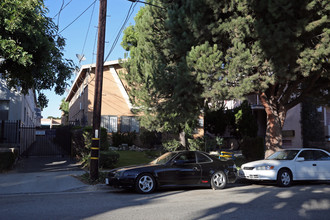 527 E Hazel St in Inglewood, CA - Building Photo - Building Photo