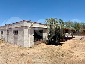 1303 N Walnut Blvd in Tucson, AZ - Building Photo - Building Photo