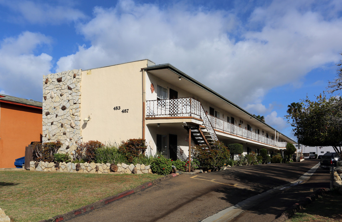 Casa De Roca in Chula Vista, CA - Building Photo