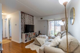 3307 Valley Dr, Unit 3307 in West Chester, PA - Foto de edificio - Building Photo