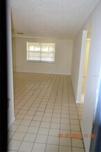 7015 Monterron Ln in Tampa, FL - Building Photo - Building Photo