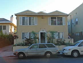 6224 De Longpre Ave in Hollywood, CA - Building Photo - Building Photo