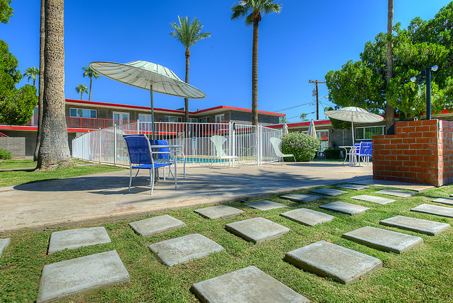 The Jackson On Maryland in Phoenix, AZ - Building Photo - Building Photo