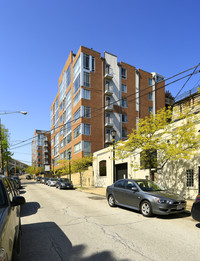 Stonebridge Plaza in Cleveland, OH - Foto de edificio - Building Photo