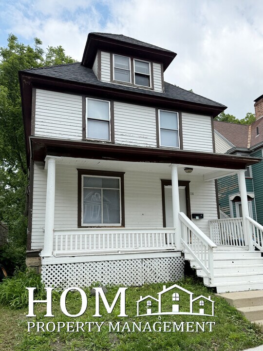 110 Bradley St in Mankato, MN - Foto de edificio