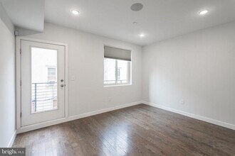 627 W Oxford St in Philadelphia, PA - Building Photo - Building Photo