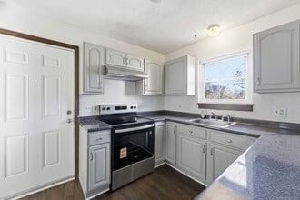 33 Guilford St in Hartford, CT - Foto de edificio - Building Photo