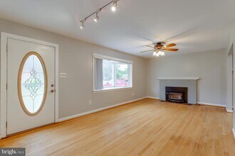 5834 Pratt St in Alexandria, VA - Building Photo - Building Photo