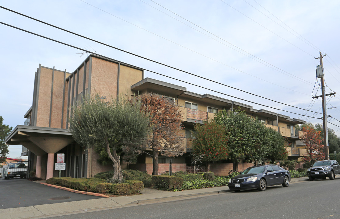 Casa Bret Harte Apartments in Hayward, CA - Foto de edificio