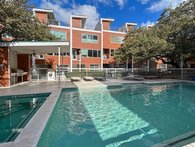 property at 2301 S 5th St