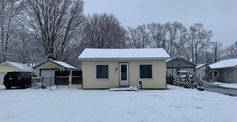 212 Alton Ave in Battle Creek, MI - Building Photo