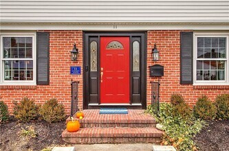 11 Elmcroft Ave in Providence, RI - Foto de edificio - Building Photo