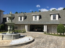 18520 Ramblewood Rd, Unit Guest House in Lutz, FL - Building Photo