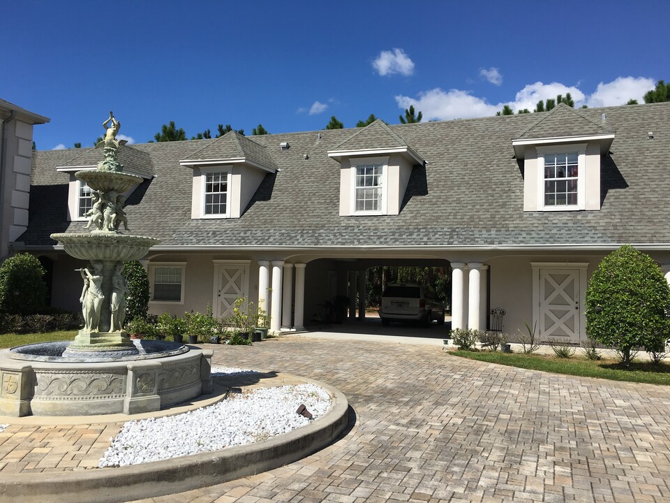 18520 Ramblewood Rd, Unit Guest House in Lutz, FL - Foto de edificio