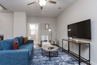1016 18th Ave S in Nashville, TN - Building Photo - Building Photo