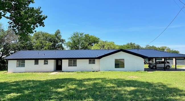 property at 137 Private Rd 1111