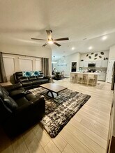 12755 Tannencrest Dr in Riverview, FL - Foto de edificio - Building Photo