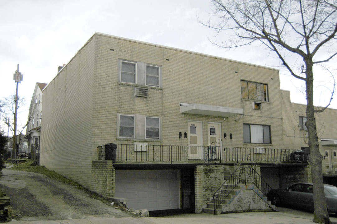 Fernrock Apartments in Philadelphia, PA - Building Photo