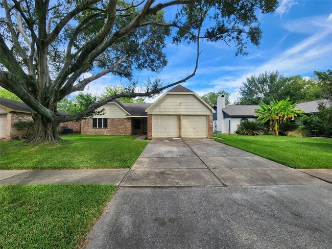 2314 Stillmeadow Dr in Missouri City, TX - Building Photo - Building Photo