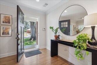 847 S Mendenhall Rd in Memphis, TN - Building Photo - Building Photo