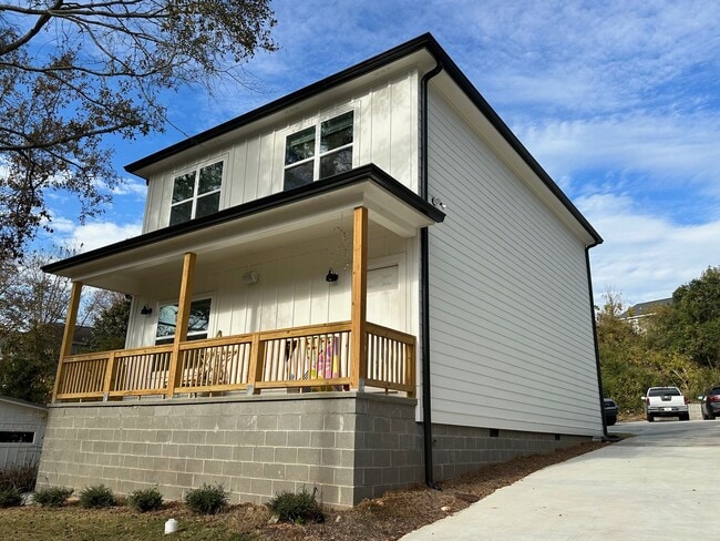 property at 962 Dr Martin Luther King Jr Pkwy