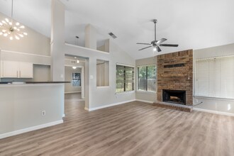 821 Meadowdale Rd in Arlington, TX - Building Photo - Building Photo