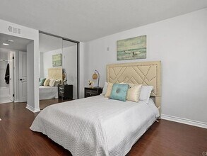 3945 Nobel Dr, Unit 161 in San Diego, CA - Building Photo - Building Photo