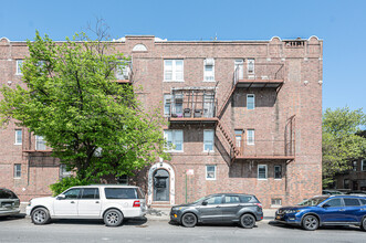 4002 16th Ave in Brooklyn, NY - Building Photo - Building Photo