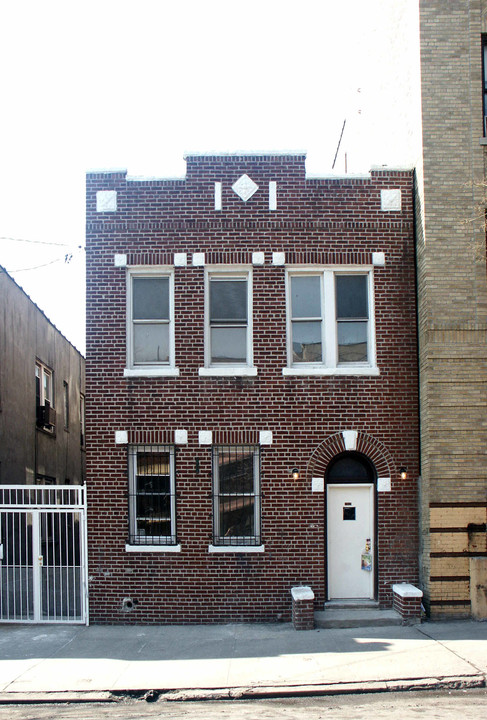 1043 Elder Ave in Bronx, NY - Foto de edificio