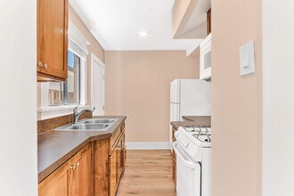 1460 Gaviota Ave, Unit 10 in Long Beach, CA - Foto de edificio - Building Photo