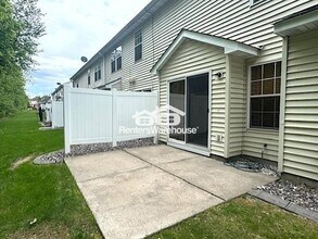 9244 Merrimac Ln N in Maple Grove, MN - Building Photo - Building Photo