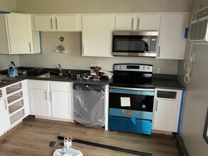 394 Stanley Ct, Unit A in Neenah, WI - Building Photo - Building Photo