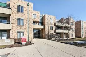 1919 Prairie Square in Schaumburg, IL - Building Photo