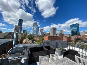 10 Columbus Sq, Unit 1 in Boston, MA - Foto de edificio - Building Photo