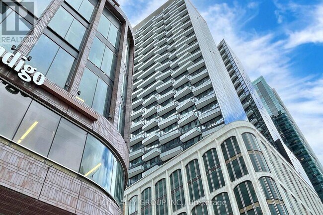 470-2470 Front St W in Toronto, ON - Building Photo - Building Photo