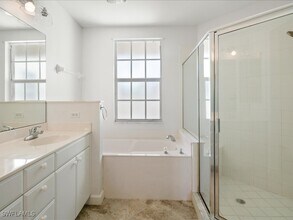 3302 Twilight Ln in Naples, FL - Foto de edificio - Building Photo