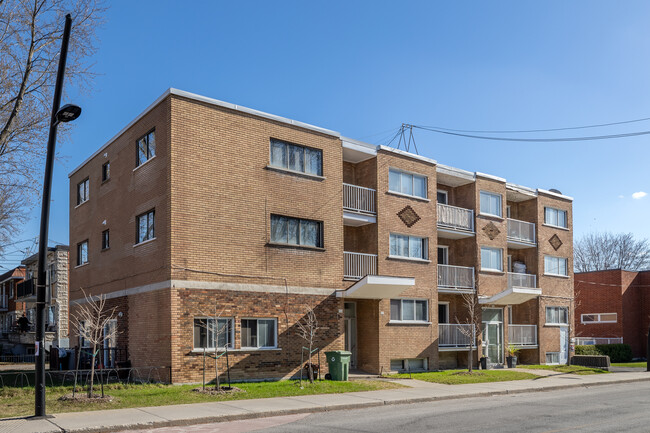 5026 De Charleroi in Montréal, QC - Building Photo - Building Photo