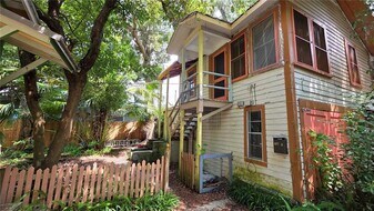 1317 NW 7th Ave in Gainesville, FL - Building Photo